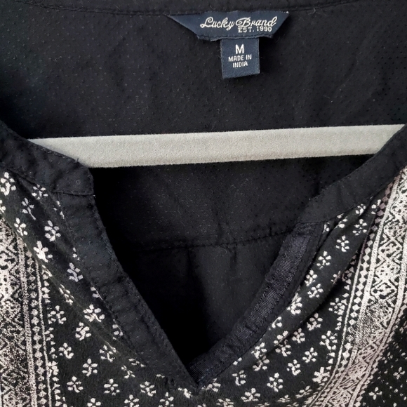 Lucky Brand Blouse black and white paisley pattern size medium - Picture 3 of 6